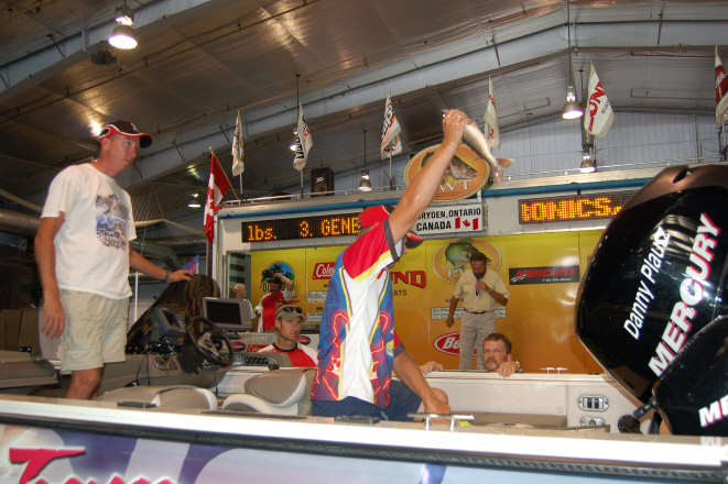 7EF9FDE9-8D46-45BB-A925-F459520D1BC2