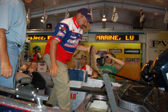 7EFC34CB-8EBB-42B9-B51A-57E9EC7081F8