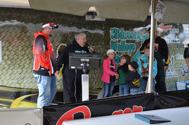 81E22256-F7EA-4BBA-BDE3-A561569263CE