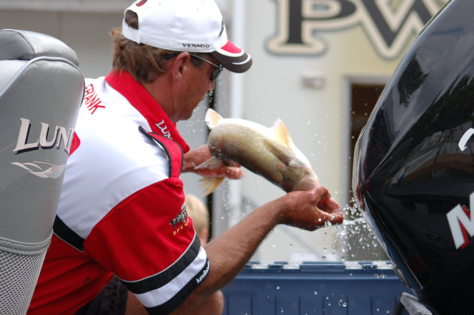 8204615B-CC36-47F4-AB1C-270DE2D0C4DD