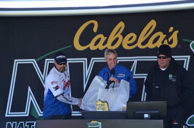 83F78352-949A-4AC7-8ADF-81113E318808