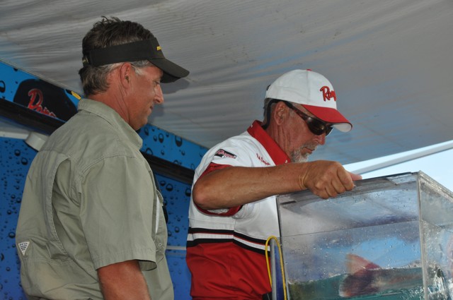 85DE8AAB-C030-4C5F-B988-5E4F0314F5FA