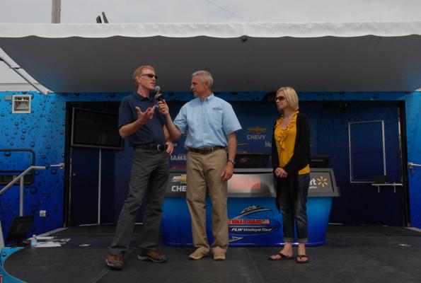 8994CEDC-1F94-4F7D-BEDD-0D96863C21BE