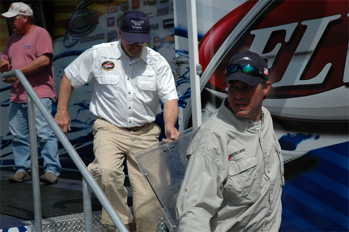 8BBA8509-3D56-4B81-9834-AD31A1173805