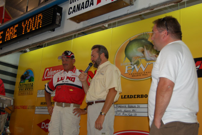 8BE15414-EC4E-4F26-9488-A78AF99D090F