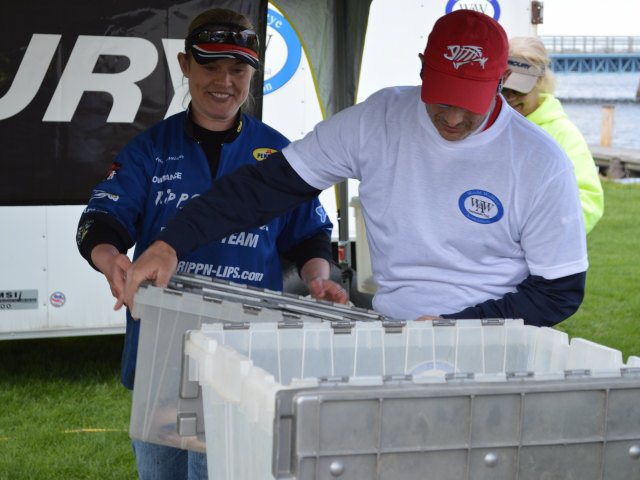 8C325A9A-7105-4506-A7DD-781A9A8F1123