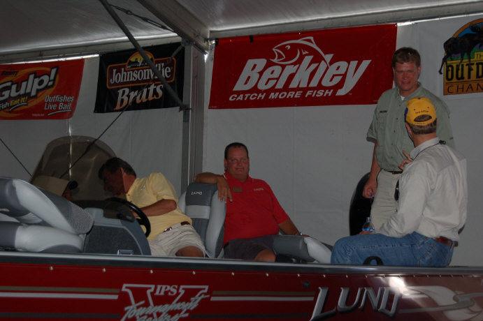 8FC246C4-3EBD-4E87-B33B-5E790E725237