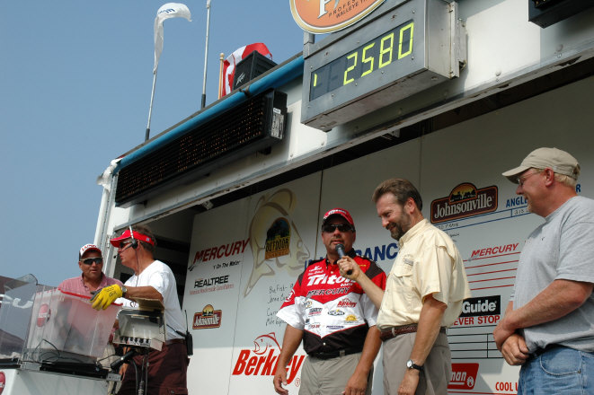 904E31C2-4D08-4168-9BD5-7441F1C6B8D6