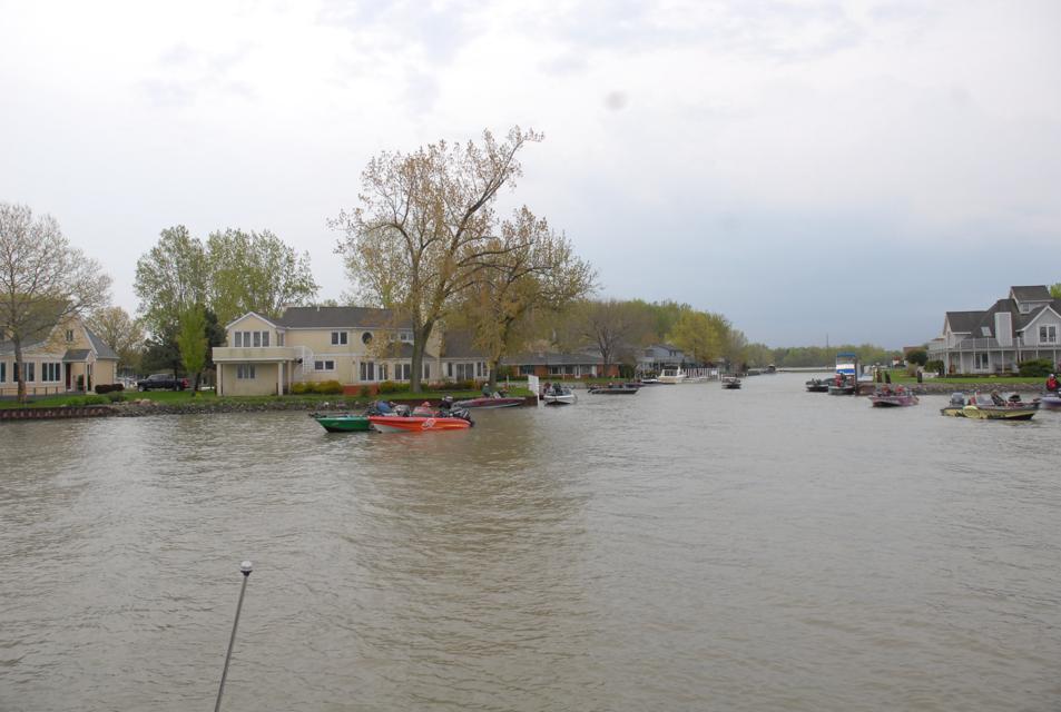 923590CC-3AF2-47B8-B2E6-082FF14658C6