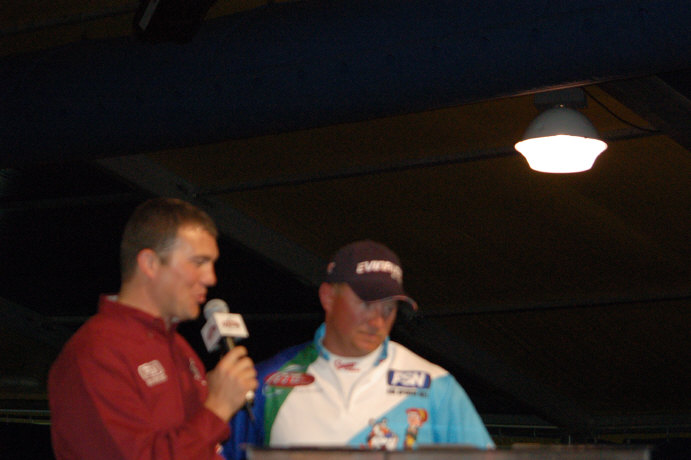 92B5650B-25B1-4D85-AE3F-2EE073C3CD6F