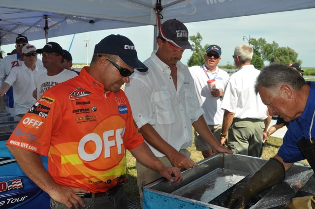 93EC3917-359B-4B70-9A3C-5F8CD25EEF57