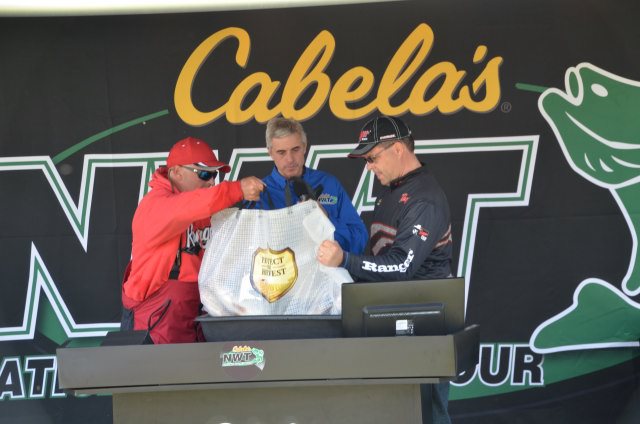 94F2B6F2-22A9-4048-9B33-AC5777E88C91