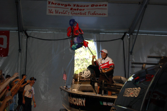 966C4F92-70B7-4010-BBFF-013DA1202F78