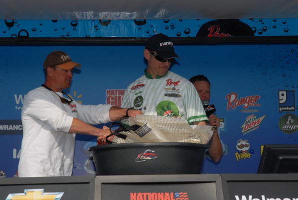 98CAA0B2-202C-43CB-9D24-F2A235299A89