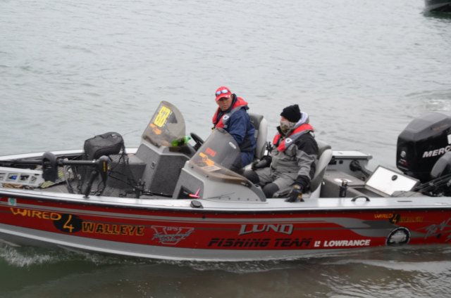 9B8C921D-4A0B-4E60-9F27-C221BD3CC163