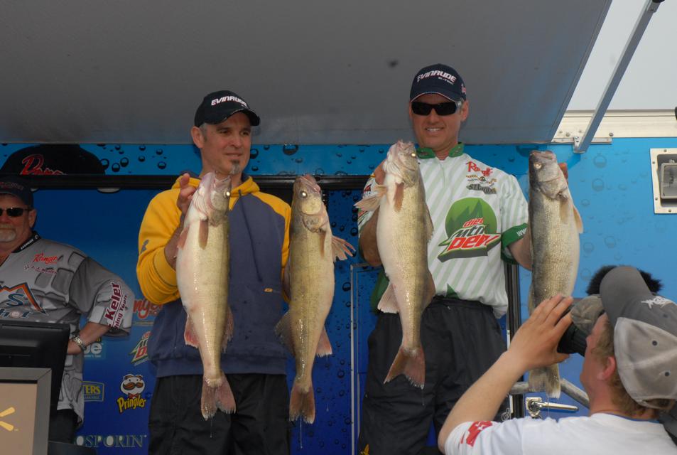 9C831631-46A8-45E1-9FBD-888BAB7AA3BD