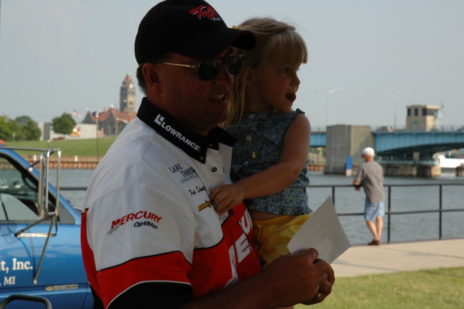 9D374D14-CD2F-46FF-9909-E09BD73C6D59