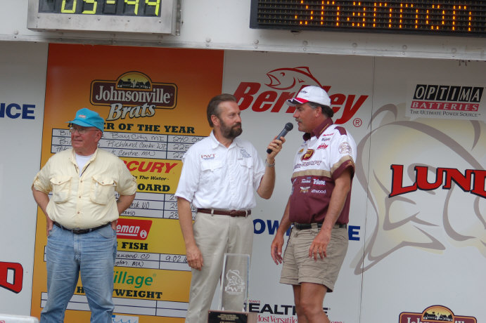 9E6DB9FF-4FAB-4930-AE1E-FB9884E8D49C