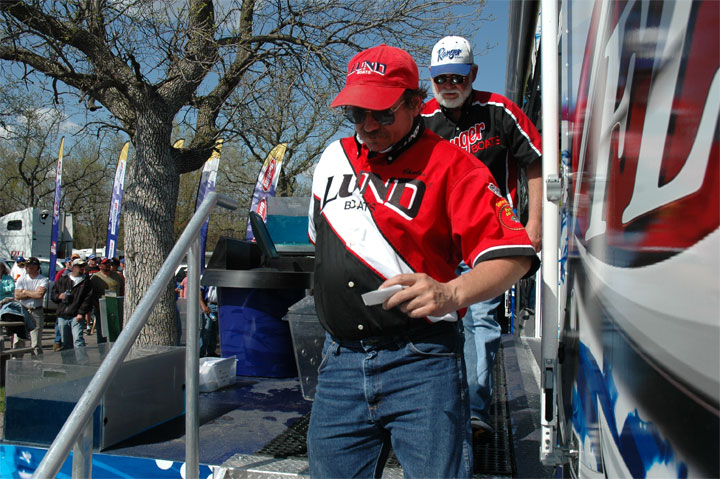 A59FB473-BBBC-4706-9659-C58E90D6CA7E