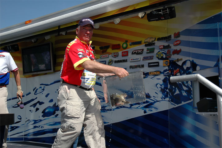 A9C63A1B-C122-4FA7-9236-8FDCF62E5A76