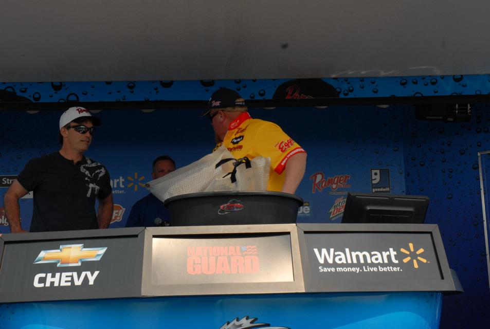 AA37F6DB-A6EC-48BA-A881-5B047AF3BF48