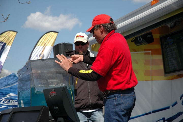 AC4C89E1-5BB1-4917-9AA6-C8E02EE3FB8F