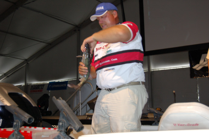 AC6A05C1-3B70-4CE9-93B4-4875925E92F2