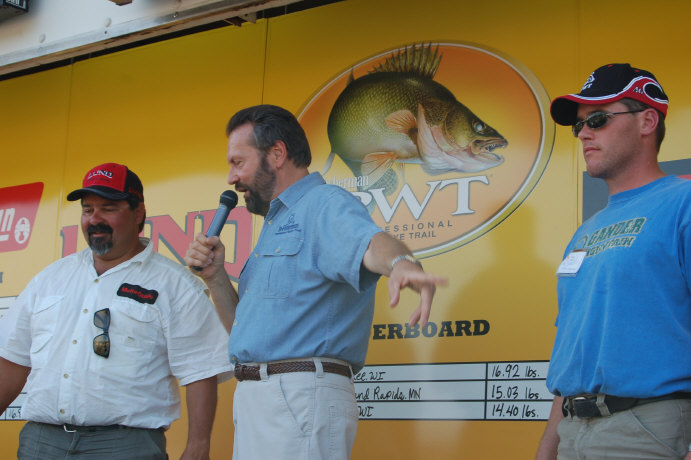 AD1BB232-12F8-4D13-8606-90D398456B98