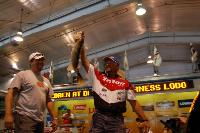 ADB93CC5-DE9A-4018-B709-47A3C6674767