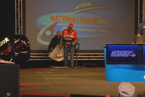 AFB866F9-CB89-4D14-8A52-6A2DF38EE23C