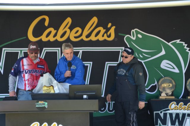 B5CA1729-6A7F-44F0-8D0B-5524478EFC88