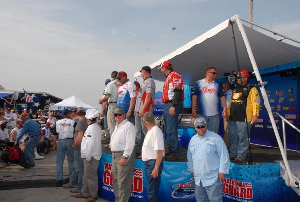 B5CBF7B5-B61F-4D9C-ADF3-95E025BF5660