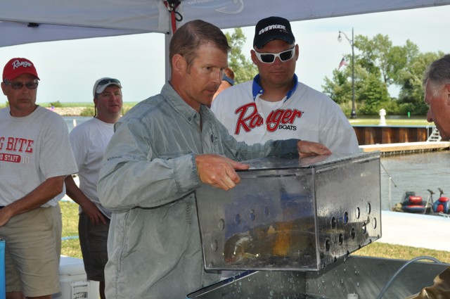 B819E54B-1203-43D8-83D1-D57509A91FCE