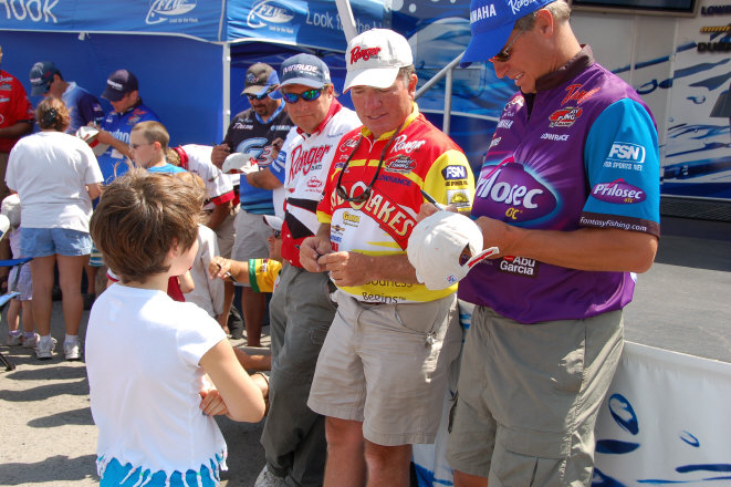 B83CD950-48C0-43D9-93DC-12B34345AE27