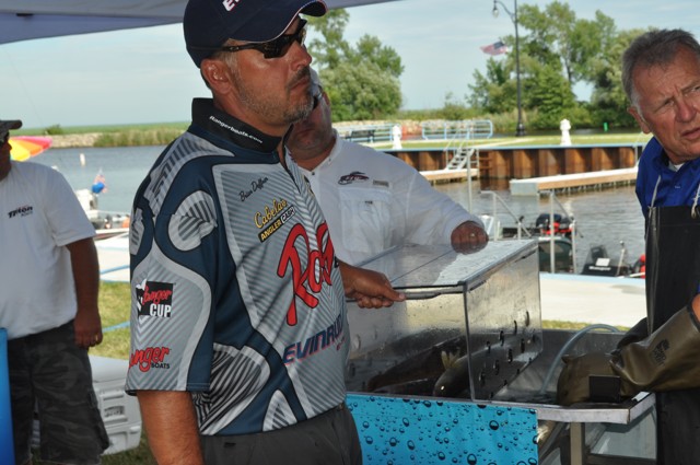 B9332E49-DA9D-4212-B011-454836062D6A