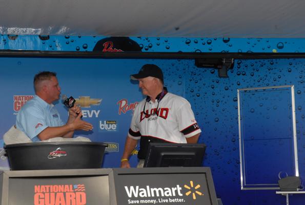 BC5046A4-4E43-494C-BF9E-634AA11082E1