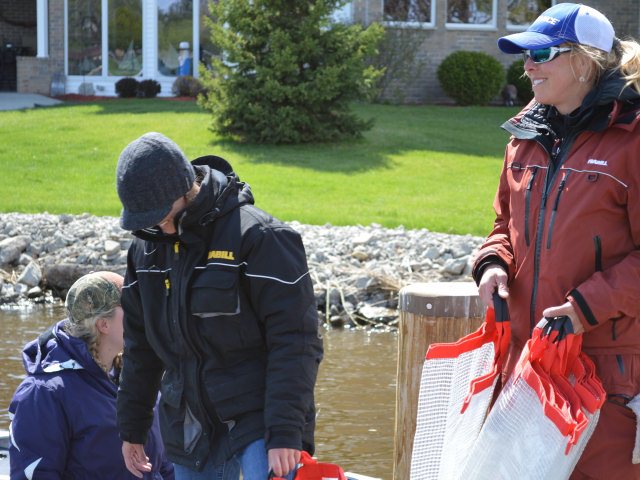 C17B4CD8-867F-451F-B6D7-251411A19C04