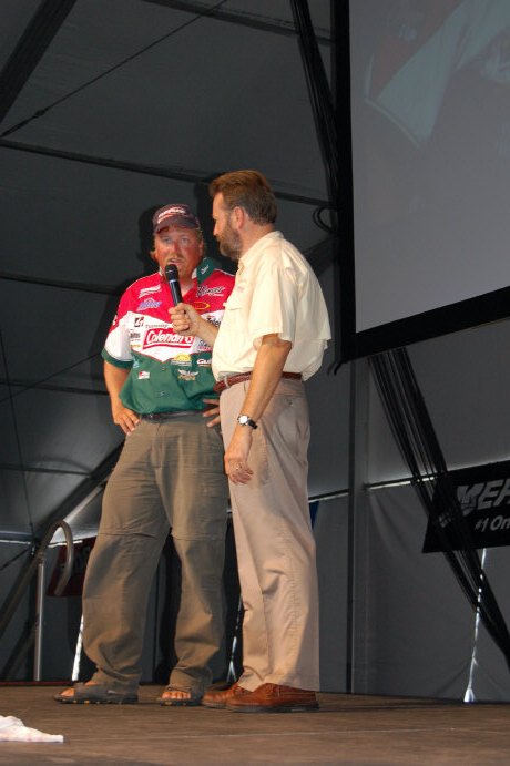 C36D4887-7F75-48D6-A404-E4078029F91B