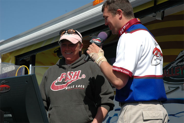 C419F7FD-9094-4144-B933-82FEC289B77C