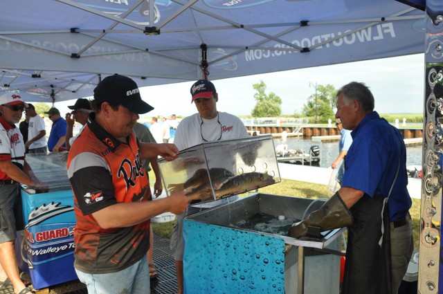 C5DC1BFE-9A82-4524-9336-64F04F9E83BA