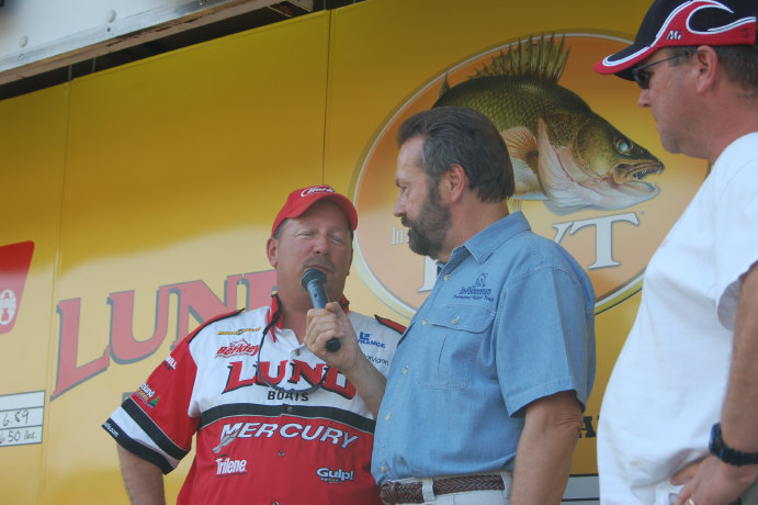 CAEAB512-916A-4D4A-8D42-E5D311DEEE17