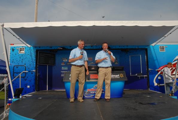 CBA5A836-50E5-4F6F-81B8-ECE7DCEBD276