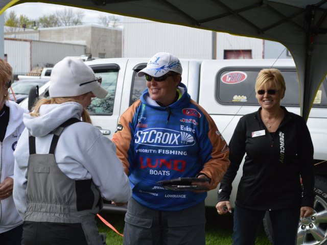 CE37E74B-6FF2-44C6-90FD-A7B970711CB8