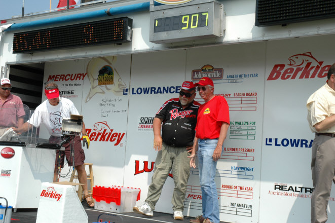 CEC5160F-70B8-41A6-B37C-B8D9C0E48CB8