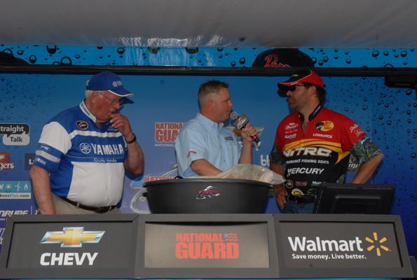 DAE4D104-2CEC-4E3A-A0F9-8B9D0DE13971