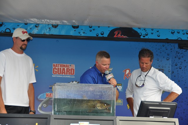 DB0ACC2B-6B9E-469C-8BD3-7ABA825A9208