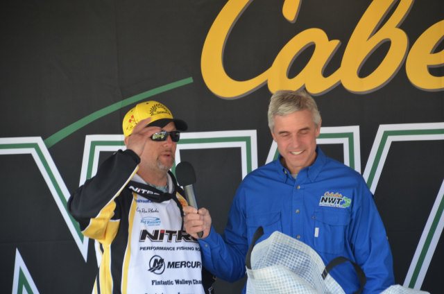 DB965567-748D-4341-AC67-036B8E31C364