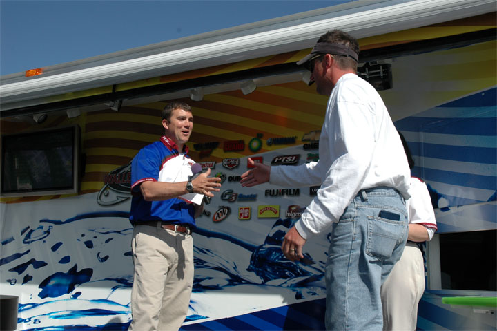 DCB47281-23E2-4BE7-9BBD-1EA46712A38B