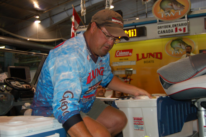 DE4482C6-2E33-4A33-8755-E9823397CEFD