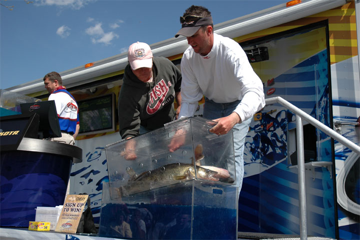 E09A1B76-401C-4BE4-8022-E55C6B9A691F